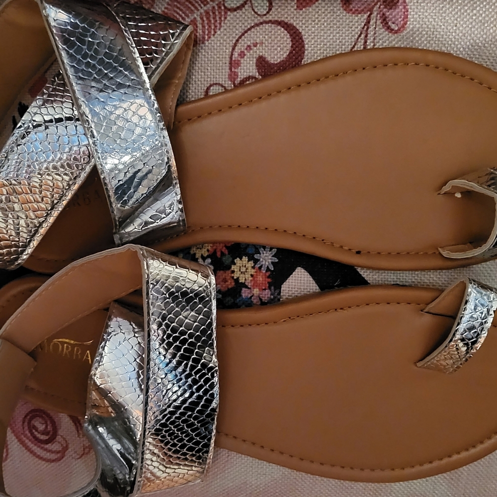 Sandals - Picture 2 of 3